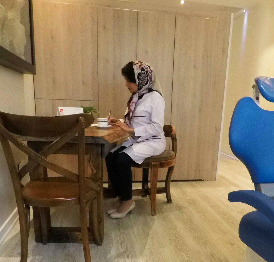 دکتر ندا کریمی